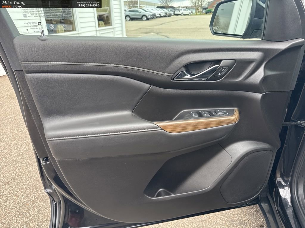 Used 2023 GMC Acadia SLE FWD image 12
