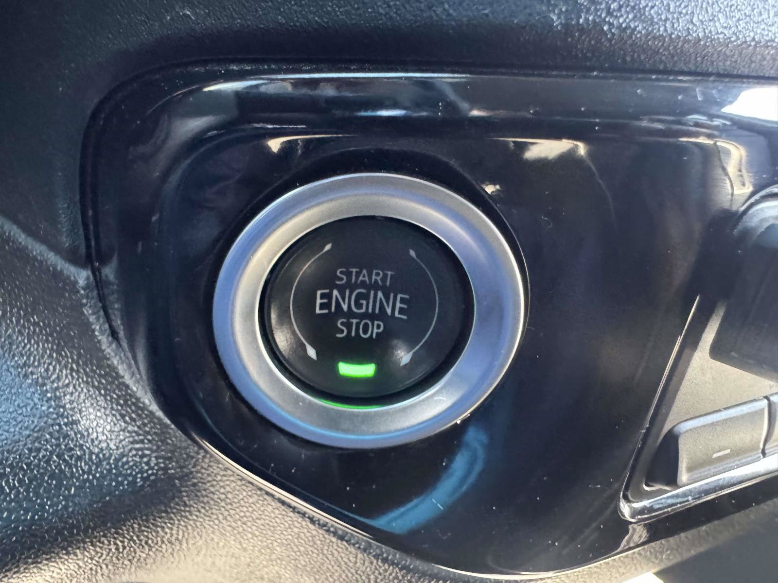 Used 2025 GMC Sierra 1500 SLT AWD/4WD image 35