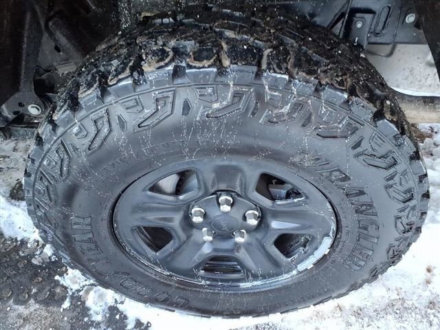 Used 2025 Jeep Gladiator Sport image 6