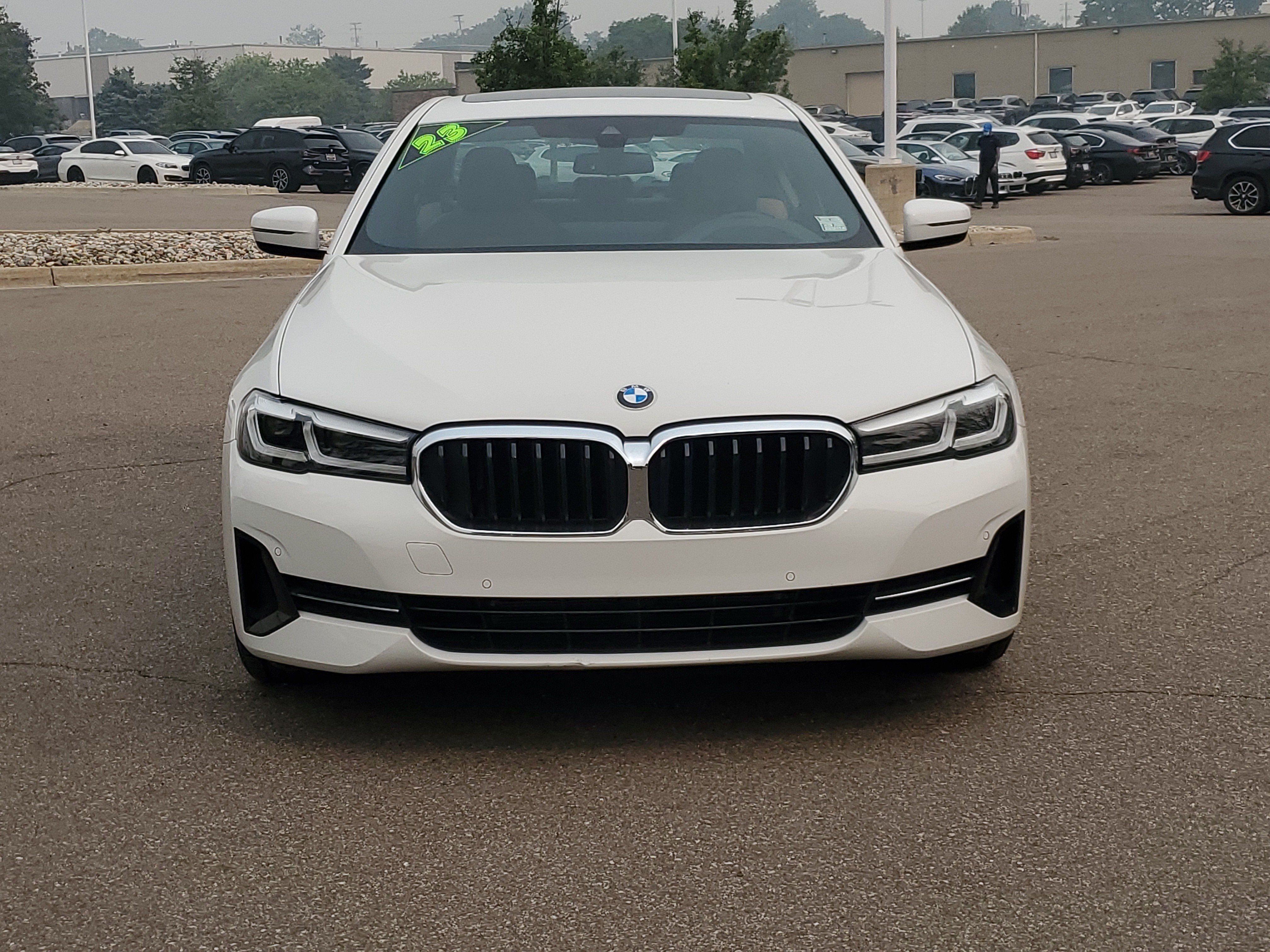 Used 2023 BMW 530i xDrive w/ Premium Package AWD/4WD image 8
