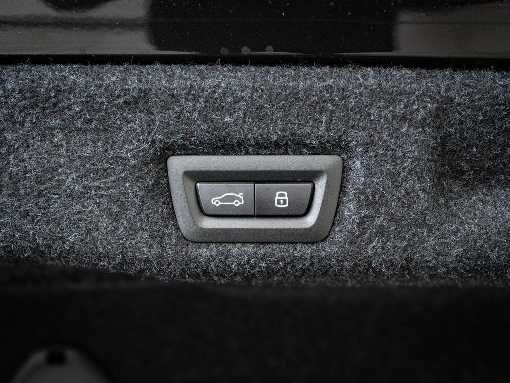 New 2026 BMW M5 w/ Executive Package AWD/4WD image 19