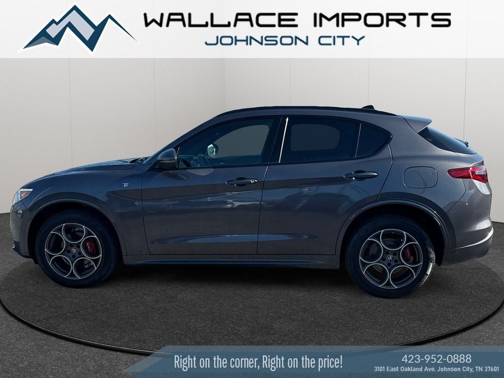 Used 2023 Alfa Romeo Stelvio Ti AWD/4WD image 1