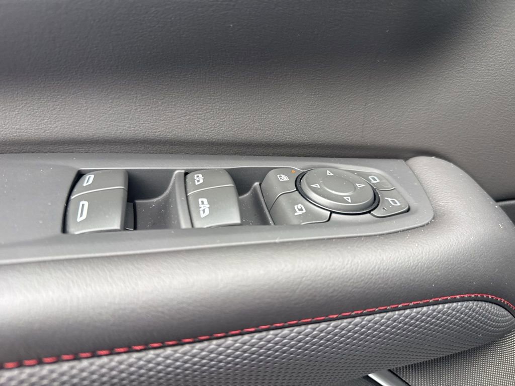 Used 2025 Chevrolet Suburban RST w/ Comfort Package image 22
