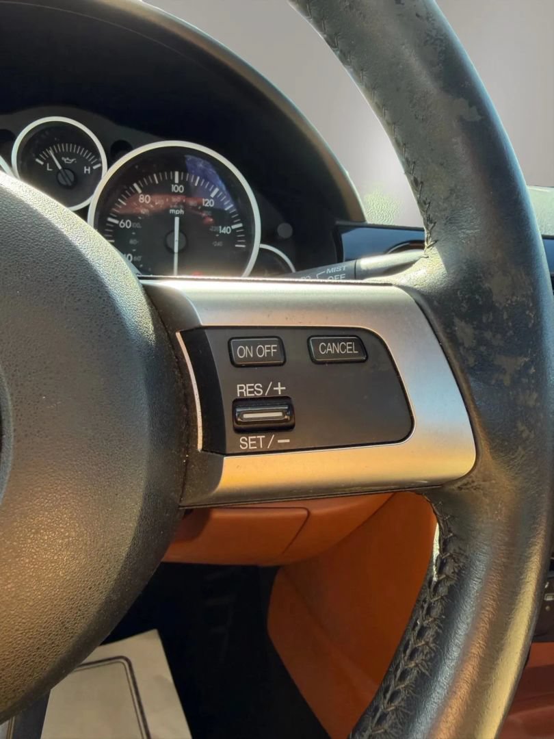 Used 2006 MAZDA MX-5 Miata Grand Touring RWD image 15