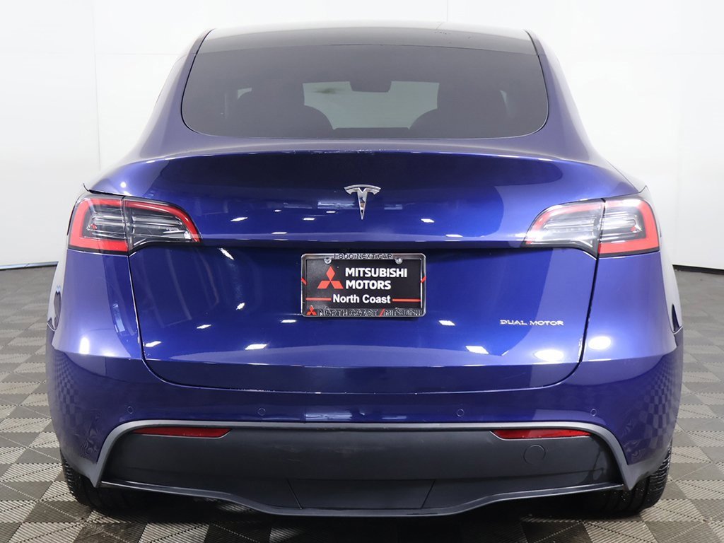 Used 2021 Tesla Model Y Long Range image 12