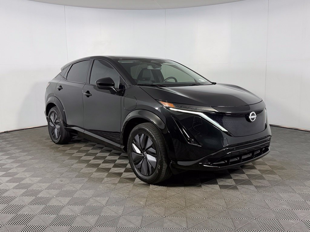 Used 2023 Nissan Ariya AWD image 4