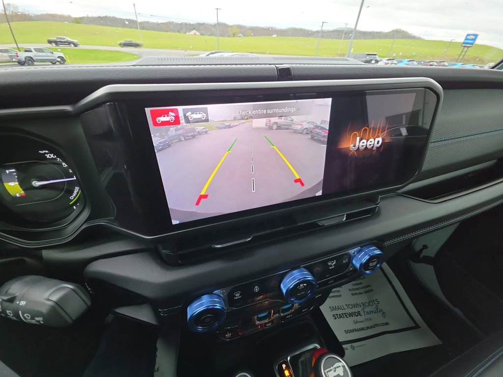 Used 2024 Jeep Wrangler Unlimited Rubicon 4xe image 17