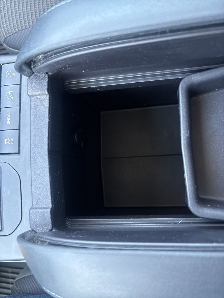 Used 2022 Toyota Highlander LE image 25