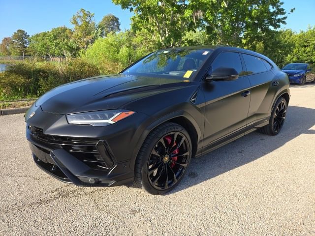 Used 2024 Lamborghini Urus S image 1