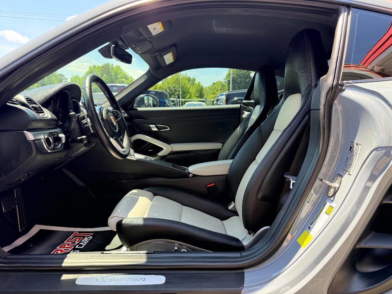 Used 2024 Porsche 718 Cayman RWD image 19