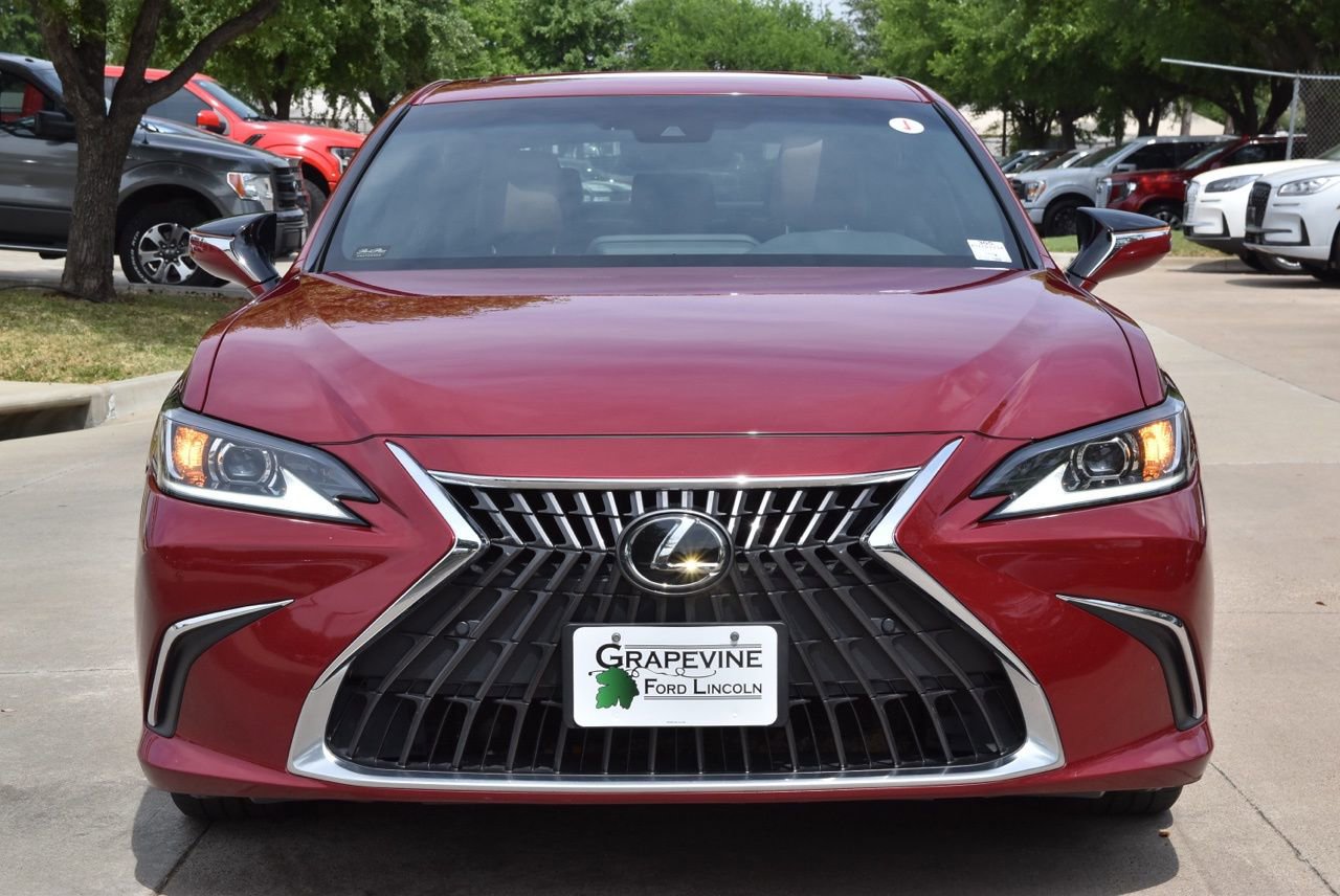 Used 2023 Lexus ES 350 w/ Premium Package FWD image 3