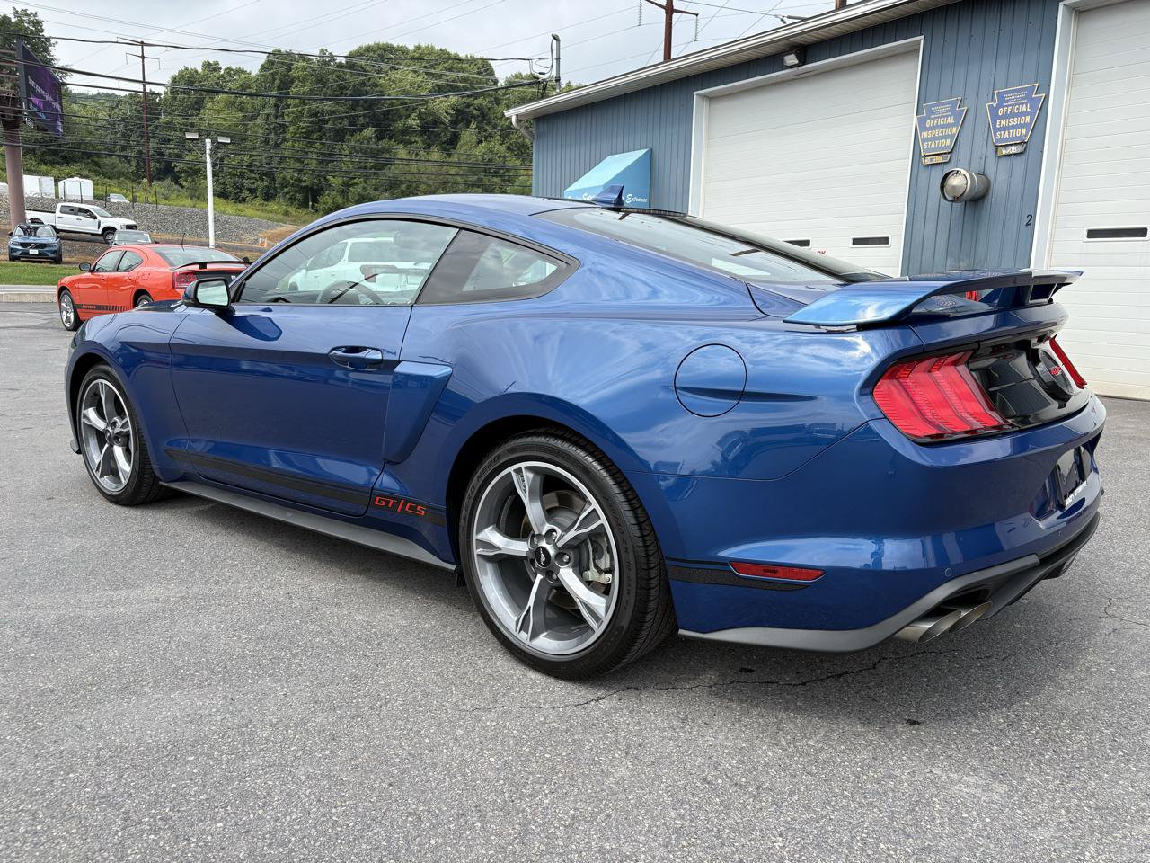 Used 2023 Ford Mustang GT Premium w/ Equipment Group 401A RWD image 3