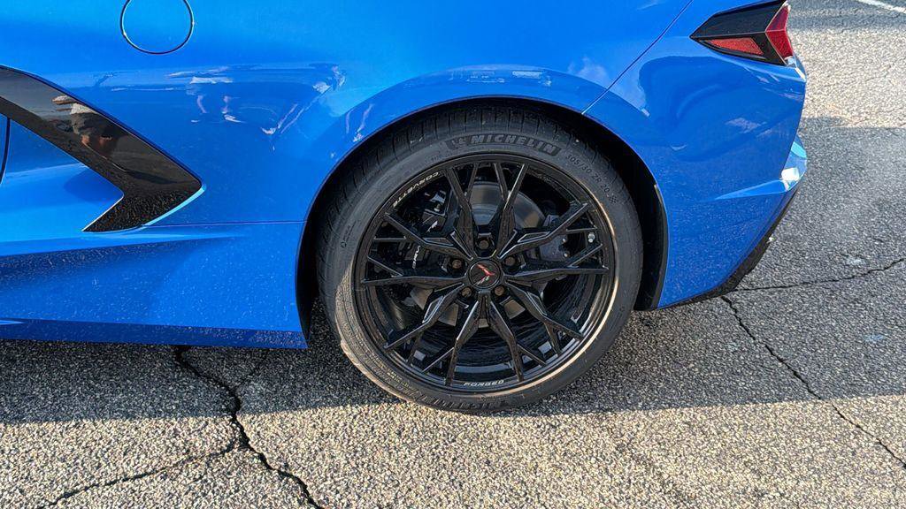 New 2026 Chevrolet Corvette Stingray Convertible w/ 1LT image 10