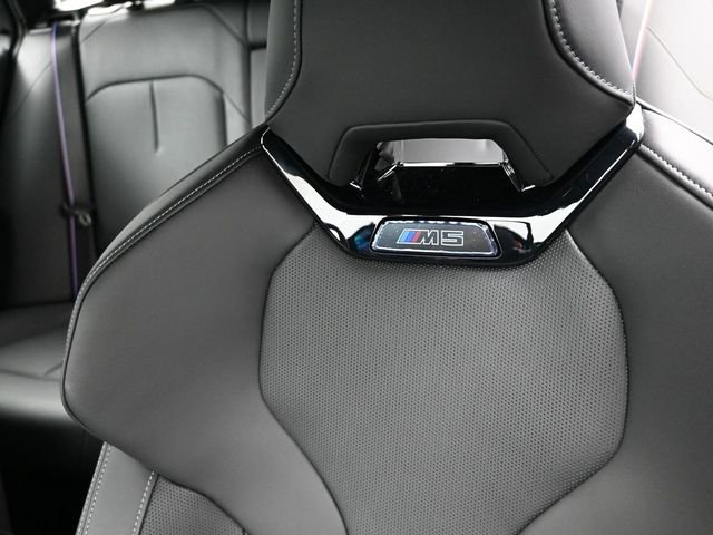 Used 2026 BMW M5 Touring image 18