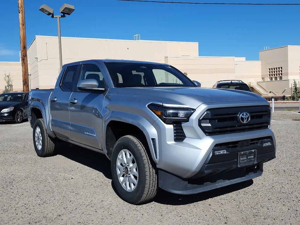 Used 2024 Toyota Tacoma SR5 image 3