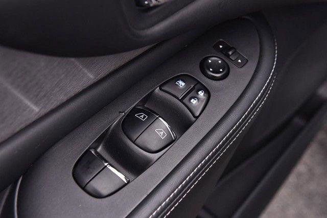 Used 2020 Nissan Murano SL w/ Moonroof Package image 9