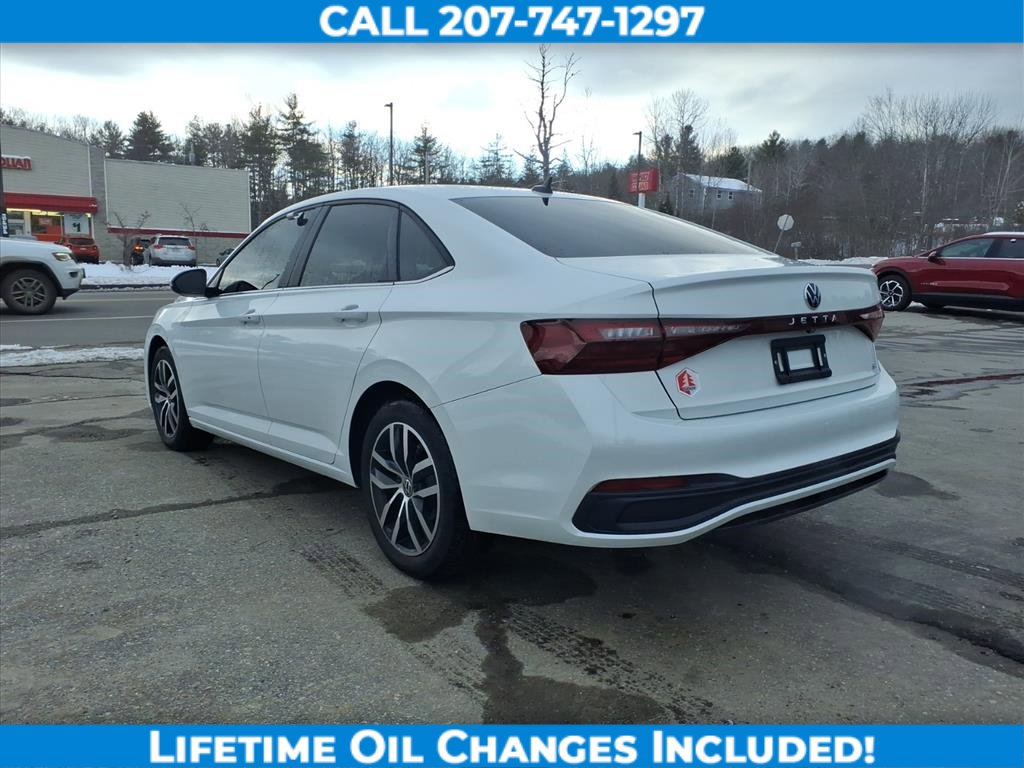 Used 2025 Volkswagen Jetta SE image 7