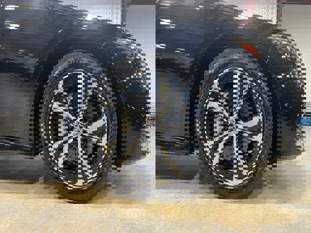 Used 2025 Mercedes-Benz CLE 300 4MATIC Cabriolet image 19