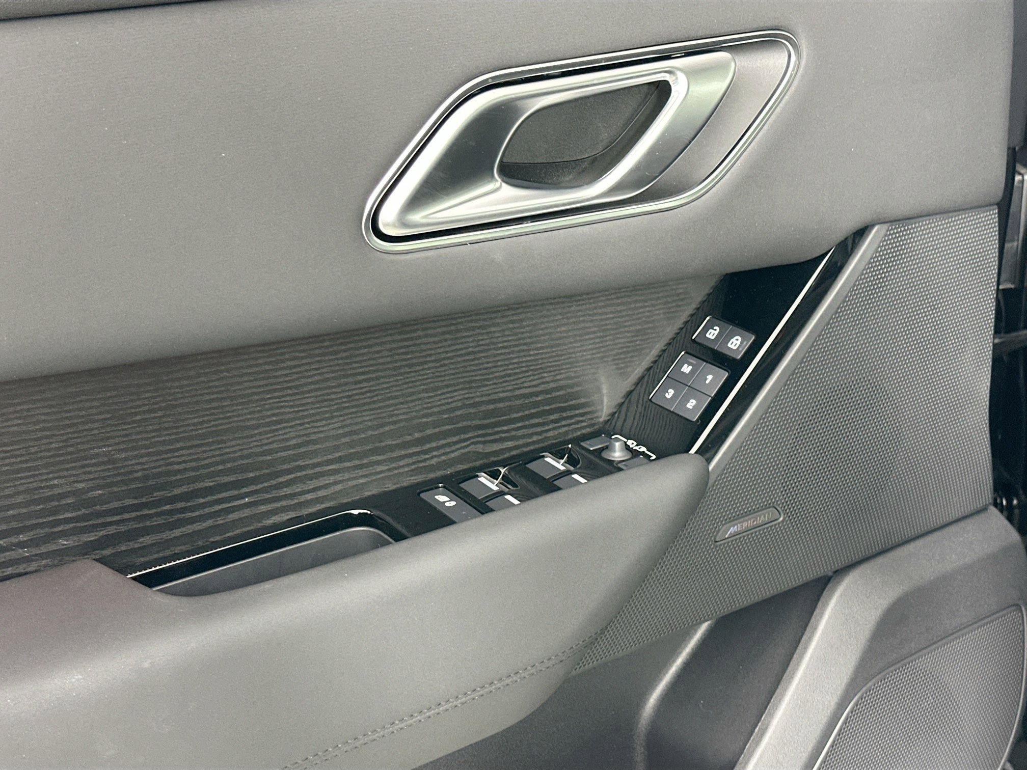 Used 2026 Land Rover Range Rover Velar S image 15