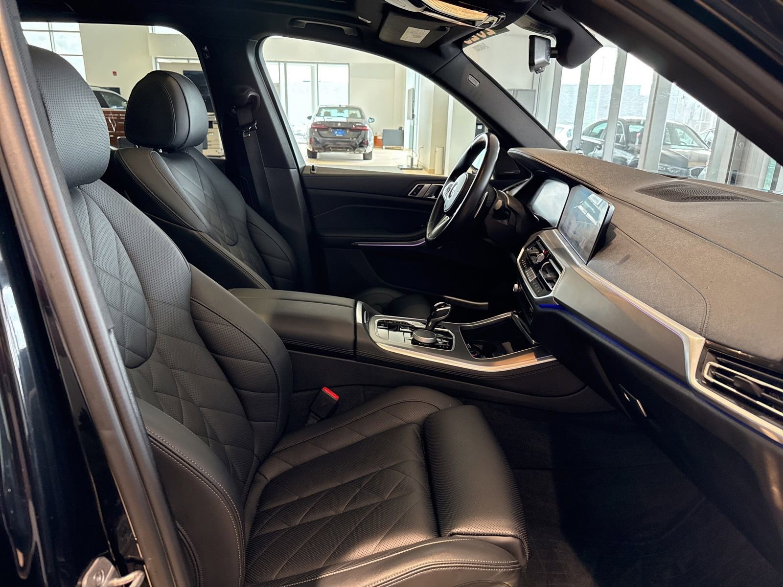 Used 2023 BMW X5 xDrive40i w/ M Sport Package image 34