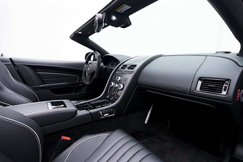 Used 2016 Aston Martin DB9 GT RWD image 59