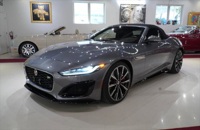 Used 2021 Jaguar F-TYPE R image 4