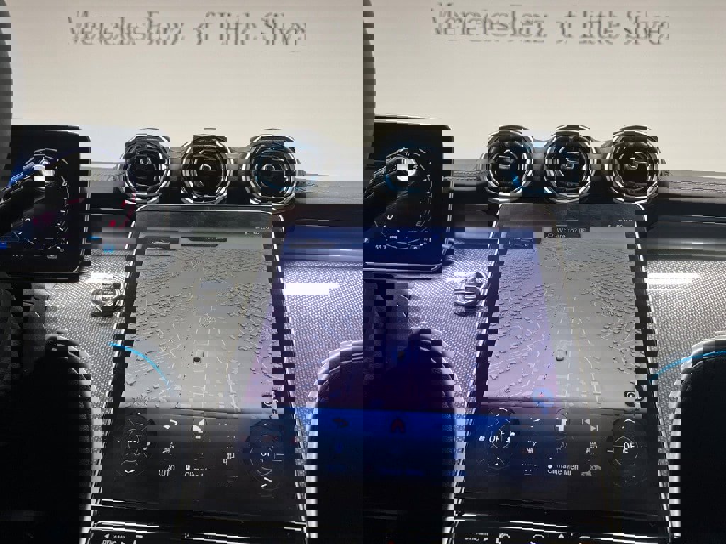 Used 2025 Mercedes-Benz CLE 300 4MATIC Cabriolet image 31