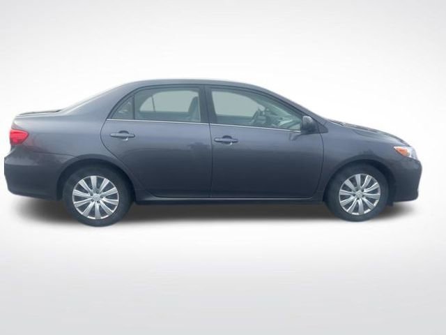 Used 2013 Toyota Corolla LE FWD image 4