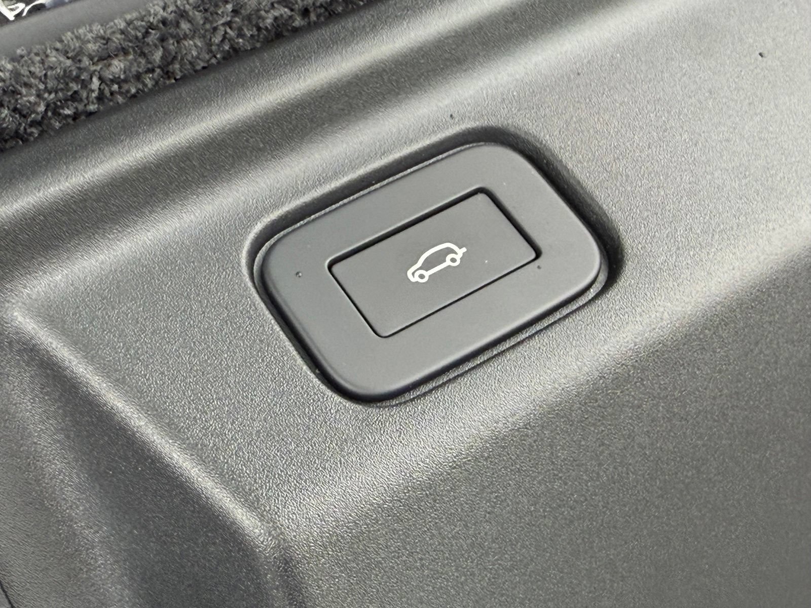 New 2027 Land Rover Range Rover Long Wheelbase SE AWD/4WD image 42