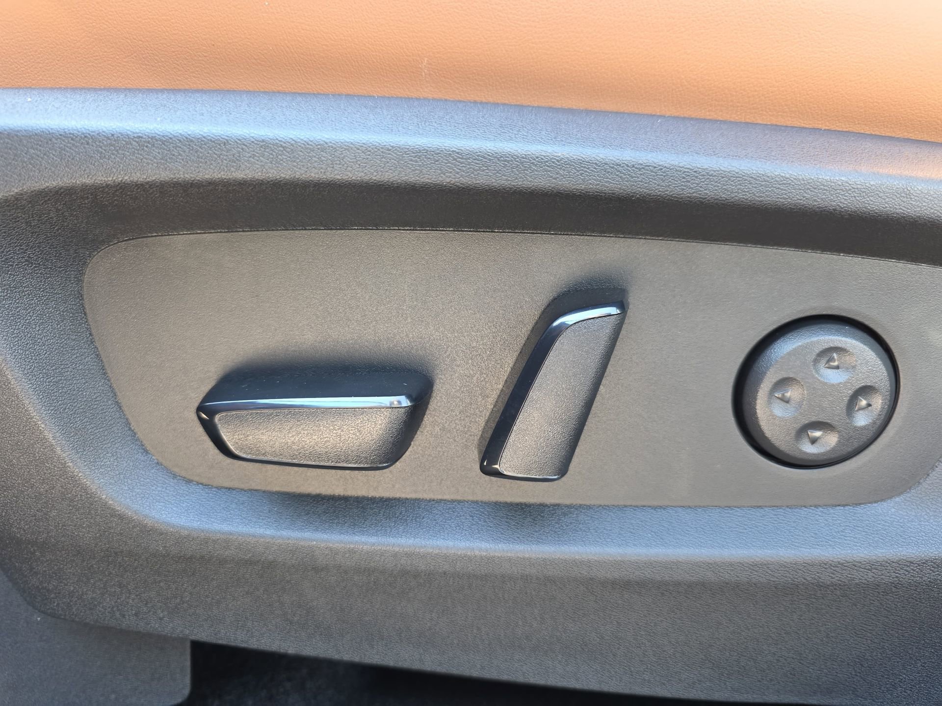 New 2026 INFINITI QX60 Autograph w/ Dark Cargo Package image 28