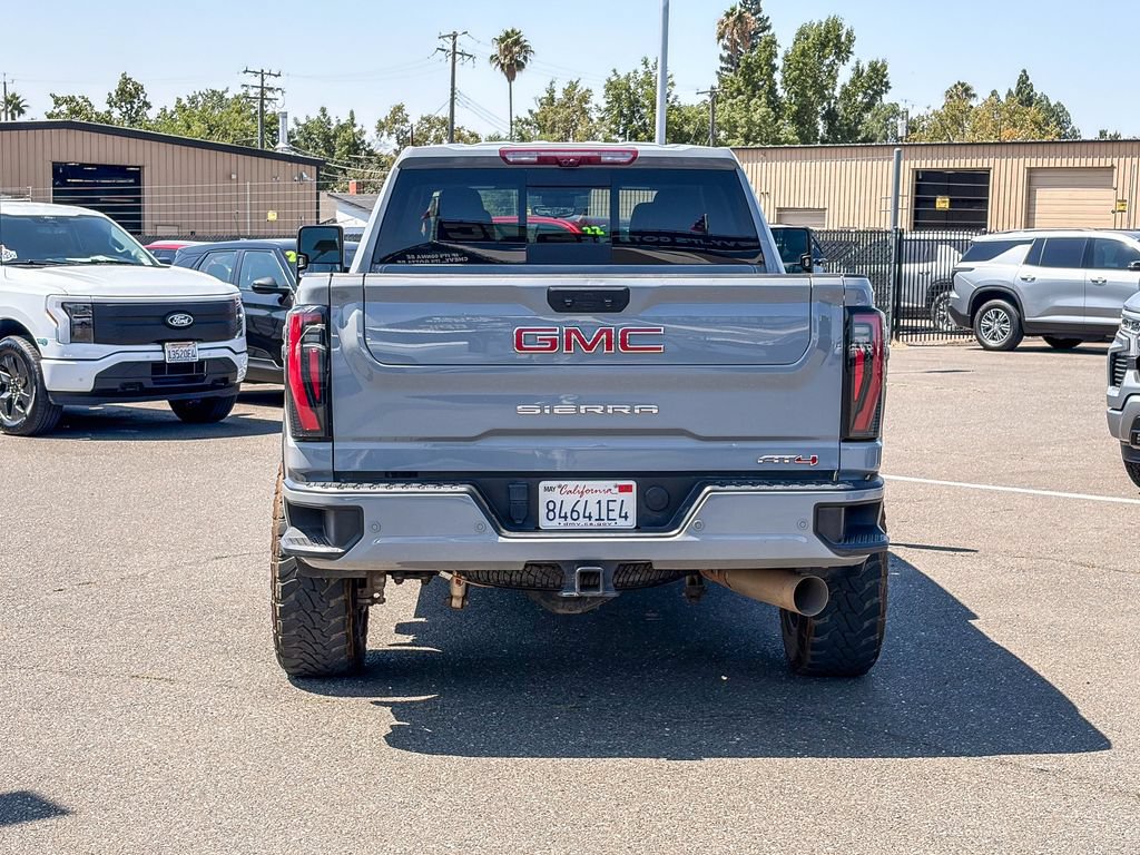 Used 2025 GMC Sierra 2500 AT4 w/ AT4 Premium Plus Package AWD/4WD image 3