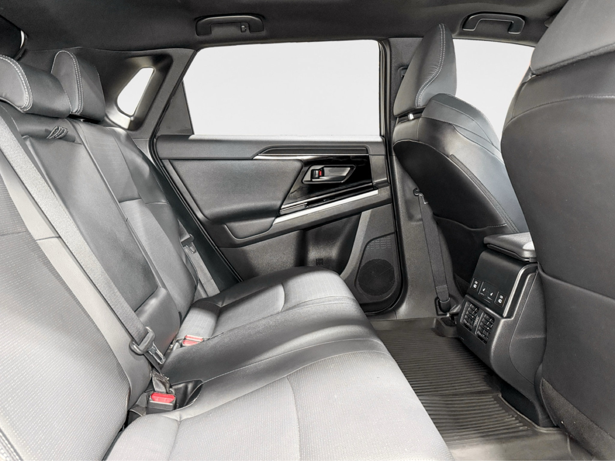Used 2024 Toyota bZ4X AWD w/ Weather Package image 19