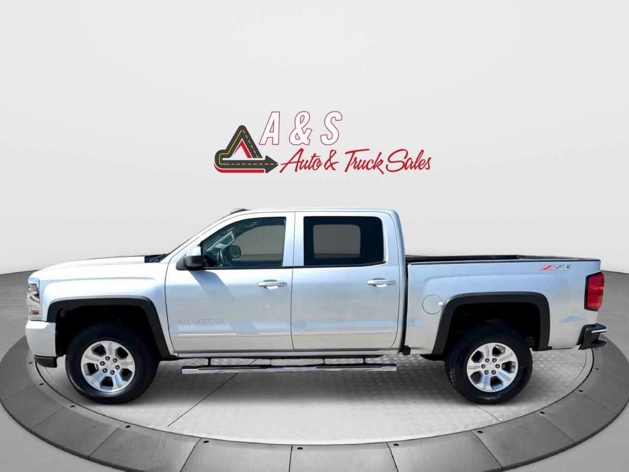Used 2018 Chevrolet Silverado 1500 LT w/ All Star Edition AWD/4WD image 5