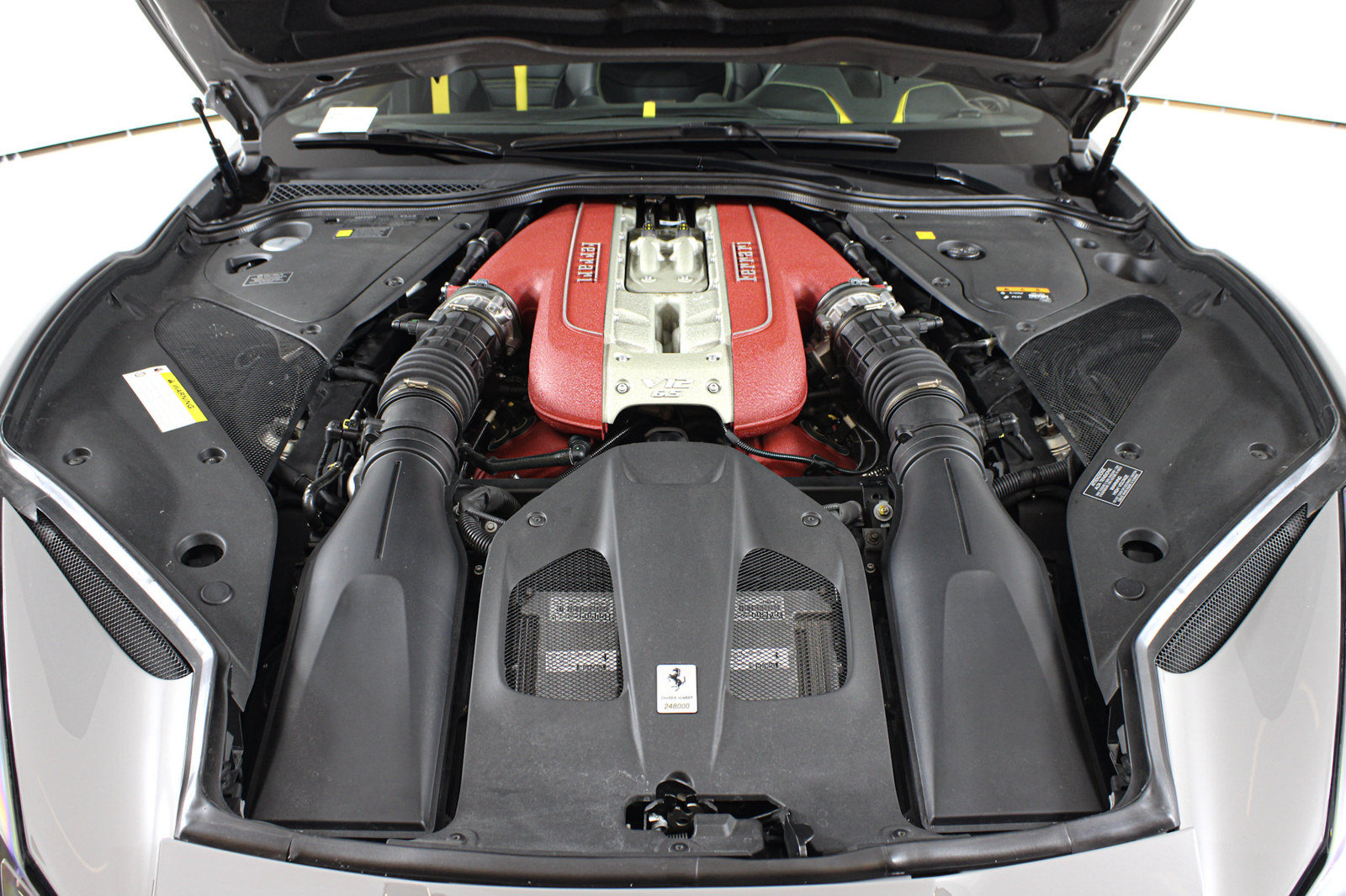 Used 2019 Ferrari 812 Superfast RWD image 55