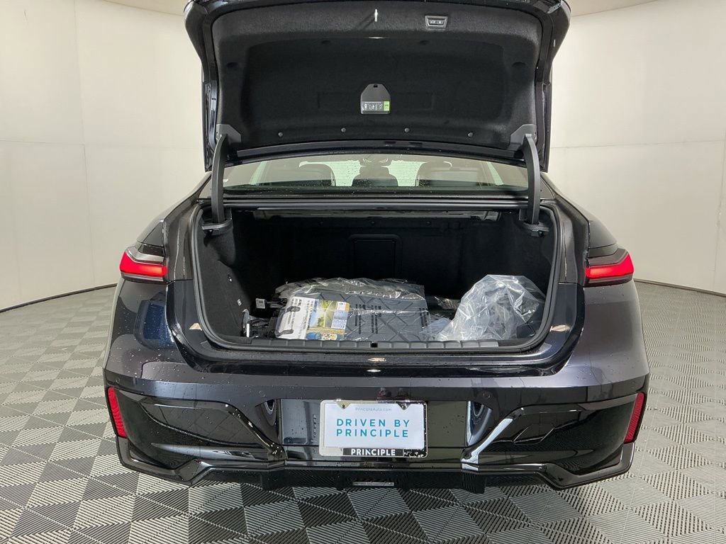 New 2026 BMW i7 eDrive50 w/ M Sport Package RWD image 26