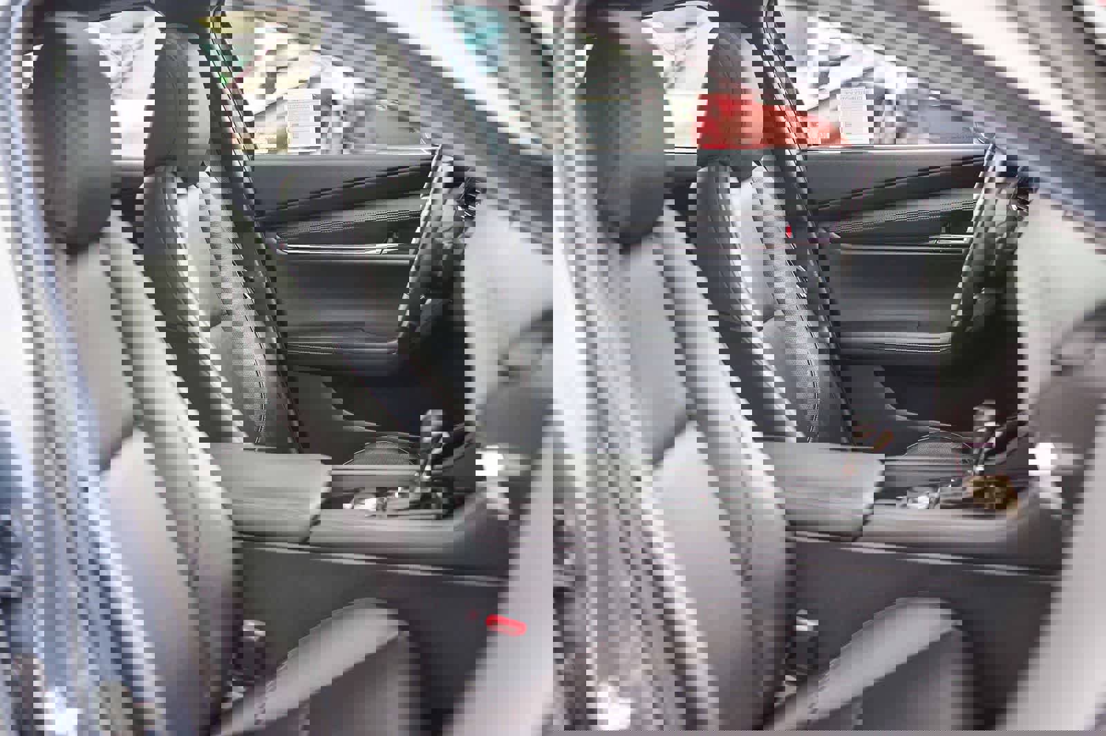 Used 2021 MAZDA MAZDA3 Hatchback w/Premium Plus Pkg image 17