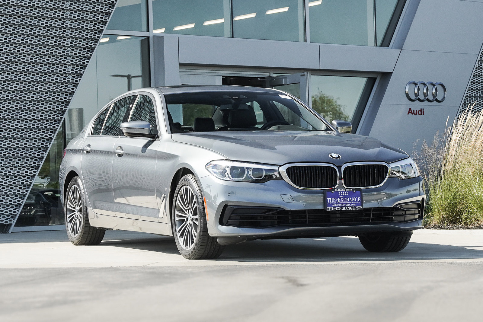 Used 2019 BMW 530e xDrive w/ Convenience Package