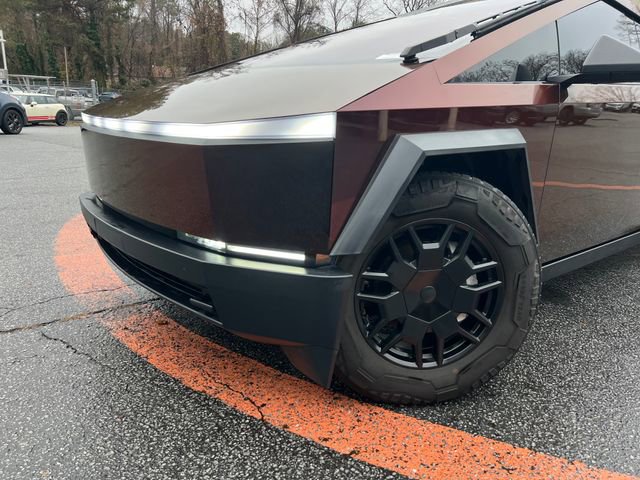 Used 2024 Tesla Cybertruck AWD Crew Cab image 10
