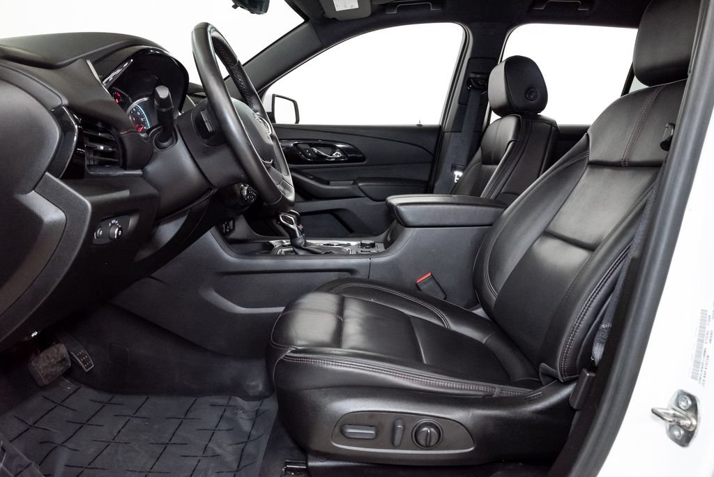 Used 2023 Chevrolet Traverse RS AWD/4WD image 13