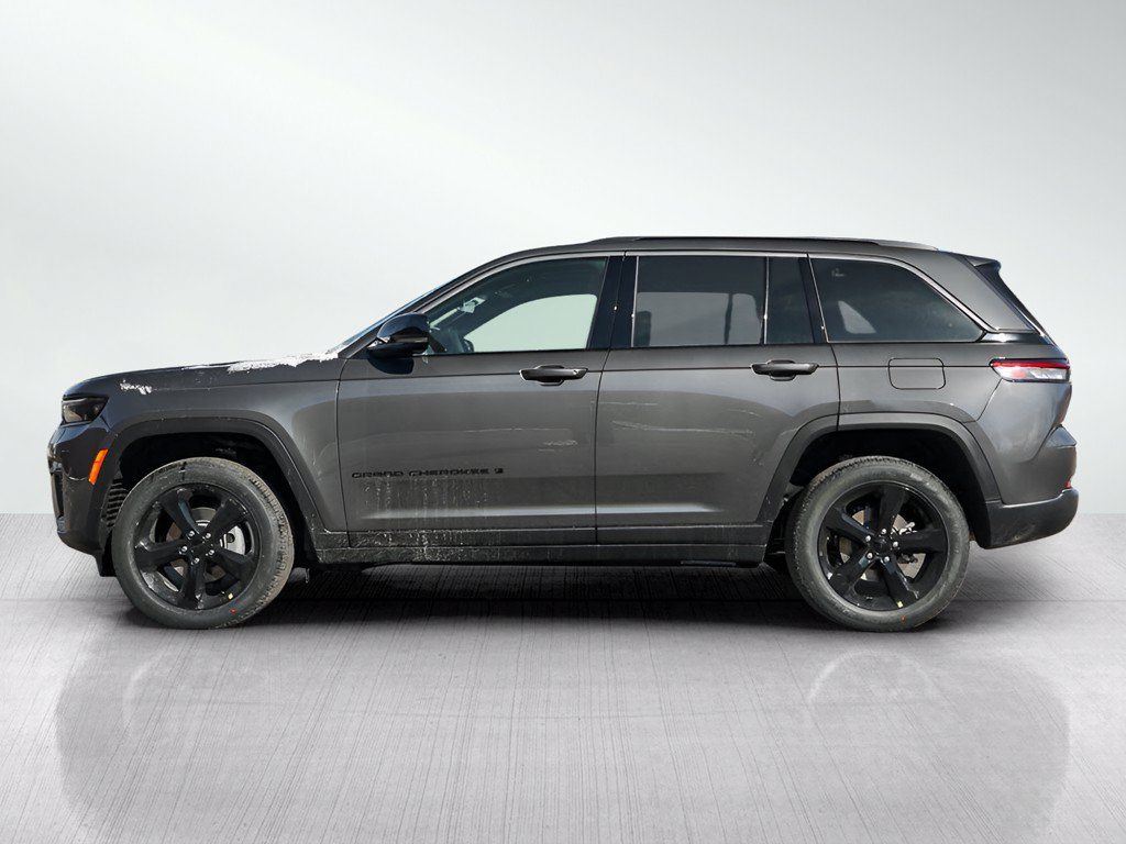 New 2026 Jeep Grand Cherokee Limited w/ Limited Altitude Package AWD/4WD image 4