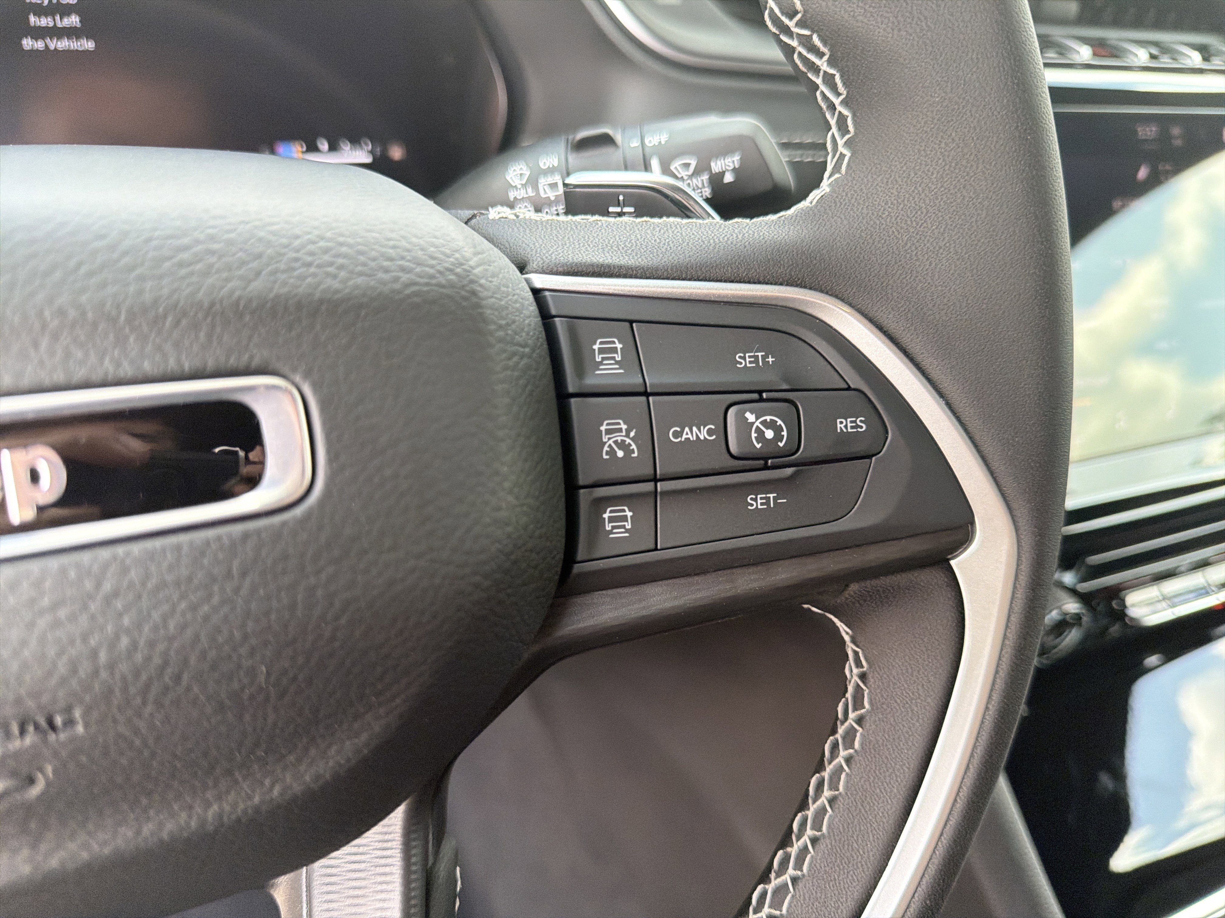 New 2026 Jeep Grand Cherokee Laredo w/ Trailer Tow Package image 30