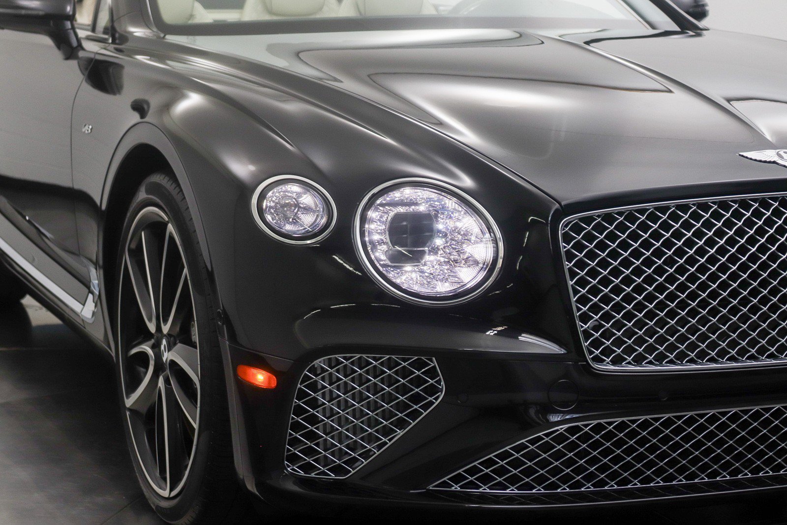 Used 2020 Bentley Continental GT V8 AWD/4WD image 16