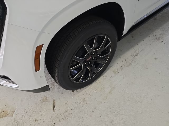 New 2026 GMC Yukon XL Denali w/ Sun & Power Step Package AWD/4WD image 9