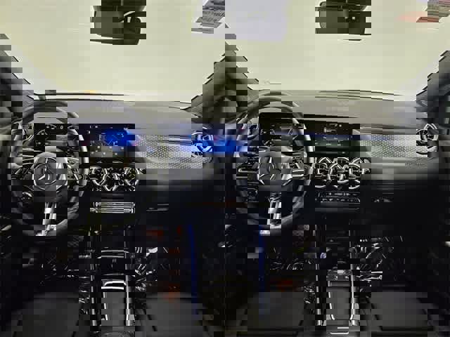 Certified 2025 Mercedes-Benz GLA 250 4MATIC image 37