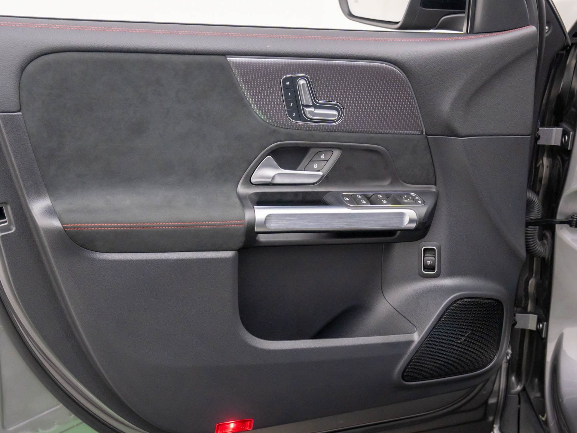 Certified 2023 Mercedes-Benz EQB 300 4MATIC image 14