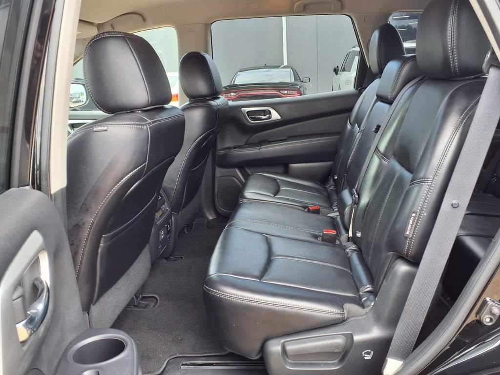 Used 2018 Nissan Pathfinder SL FWD image 11