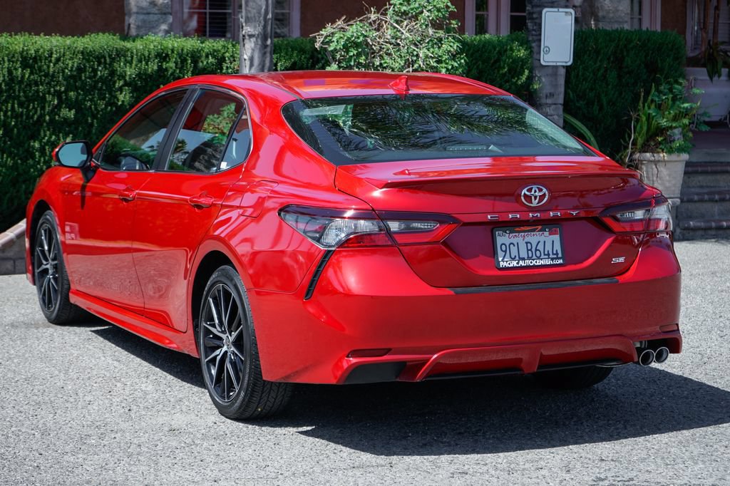 Used 2022 Toyota Camry SE w/ Convenience Package FWD image 6