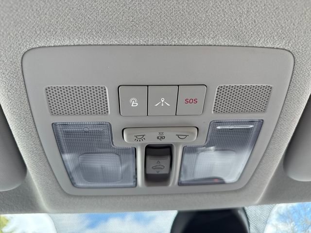 Used 2020 Hyundai Venue SEL w/ Convenience + Premium Package FWD image 39