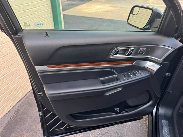 Used 2017 Ford Explorer Limited FWD image 13