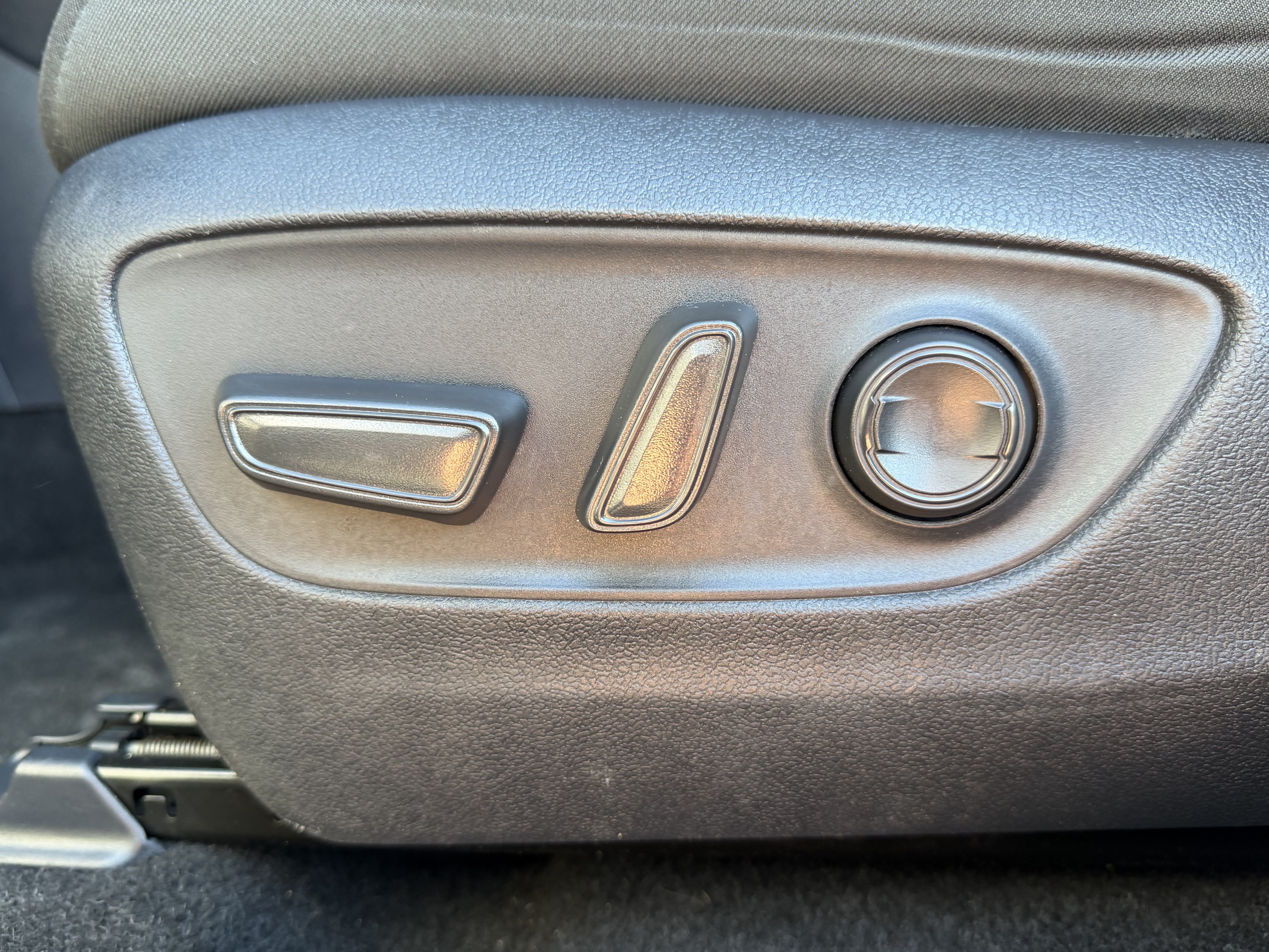 Certified 2025 Toyota RAV4 XLE AWD/4WD image 14